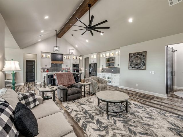 2214 W Cole Drive, Mustang, OK 73064