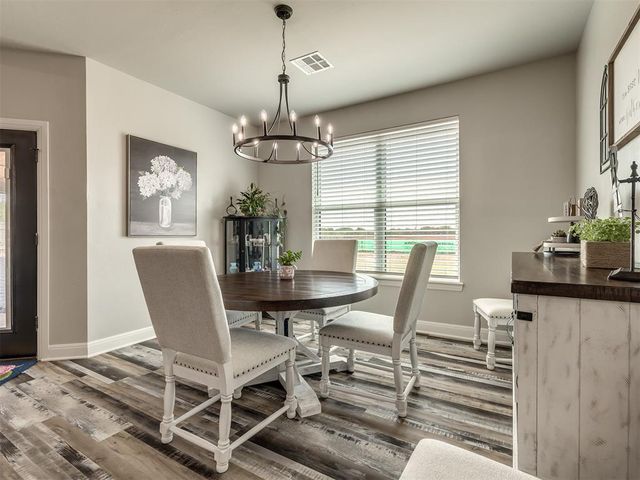 2214 W Cole Drive, Mustang, OK 73064