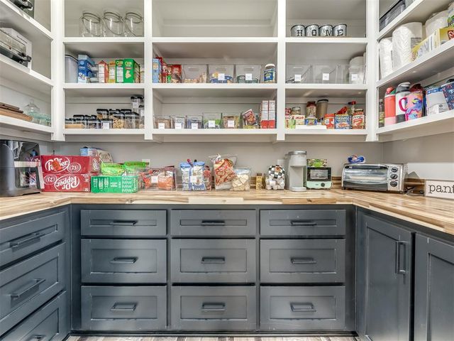 2214 W Cole Drive, Mustang, OK 73064