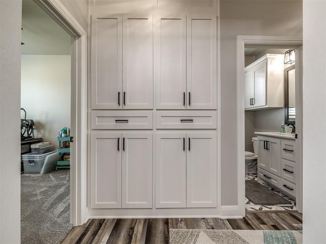 2214 W Cole Drive, Mustang, OK 73064
