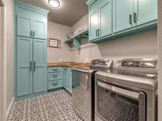 2214 W Cole Drive, Mustang, OK 73064