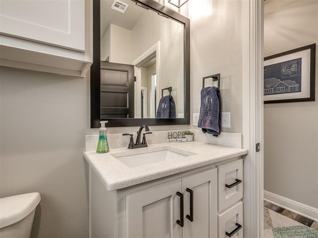 2214 W Cole Drive, Mustang, OK 73064