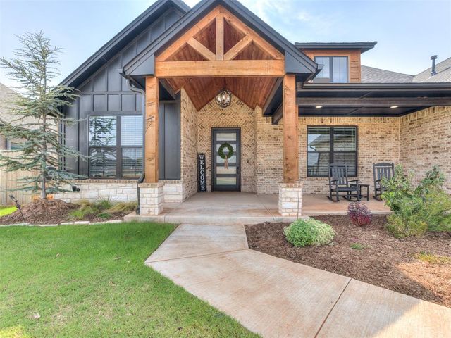 2214 W Cole Drive, Mustang, OK 73064