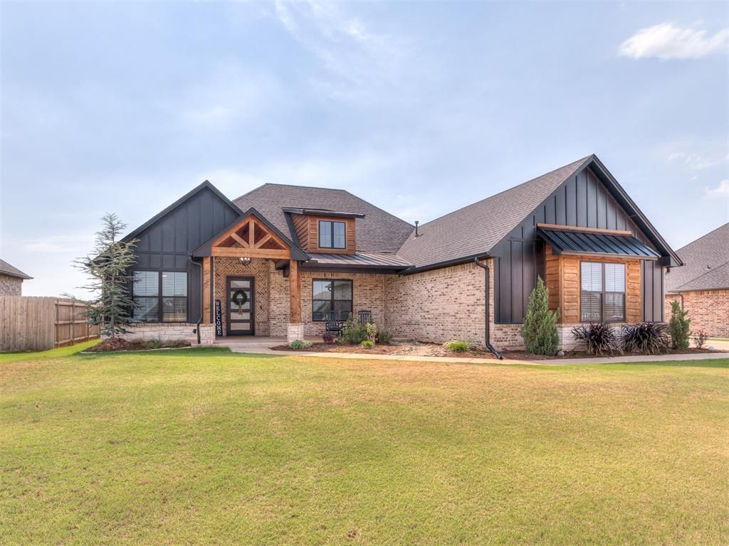 2214 W Cole Drive, Mustang, OK 73064