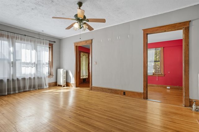 1317 N Clinton Boulevard, Bloomington, IL 61701