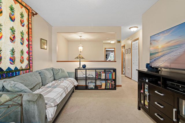 4828 Bisset Lane 8505, Inver Grove Heights, MN 55076