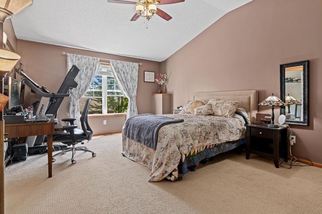 4828 Bisset Lane 8505, Inver Grove Heights, MN 55076