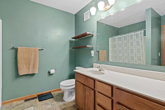 4828 Bisset Lane 8505, Inver Grove Heights, MN 55076