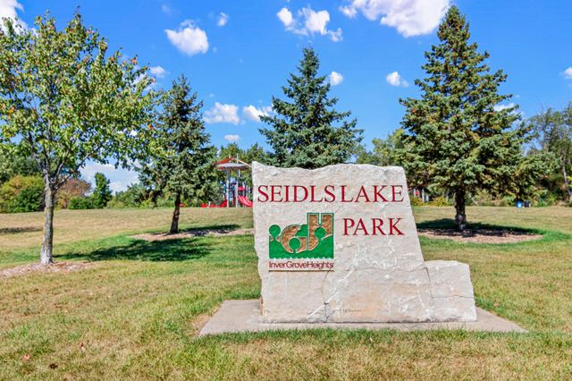 4828 Bisset Lane 8505, Inver Grove Heights, MN 55076