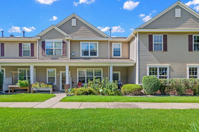 4828 Bisset Lane 8505, Inver Grove Heights, MN 55076