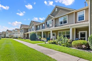 4828 Bisset Lane 8505, Inver Grove Heights, MN 55076