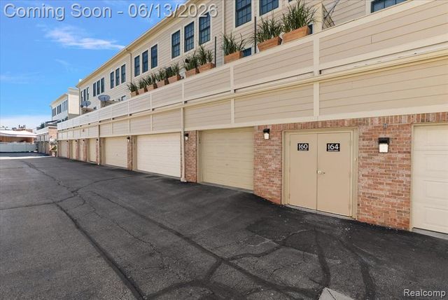 169 Paton Way 12, Romeo, MI 48065