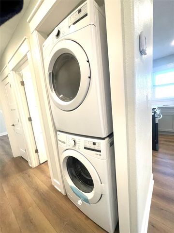 807 E Riverside DR A, Austin, TX 78704