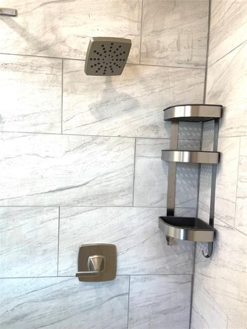 807 E Riverside DR A, Austin, TX 78704