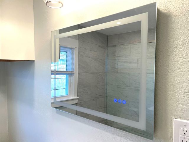 807 E Riverside DR A, Austin, TX 78704