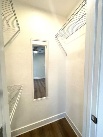 807 E Riverside DR A, Austin, TX 78704