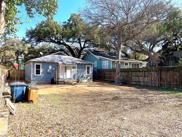 807 E Riverside DR A, Austin, TX 78704