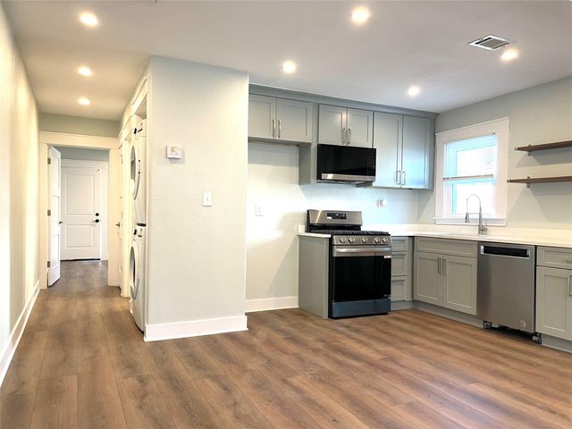 807 E Riverside DR A, Austin, TX 78704