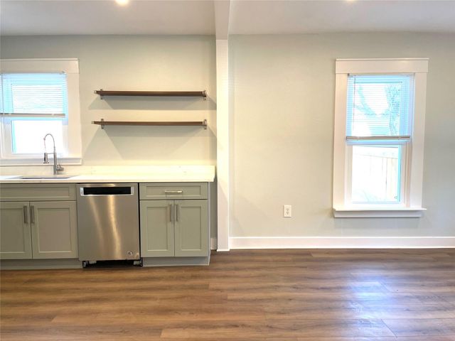 807 E Riverside DR A, Austin, TX 78704