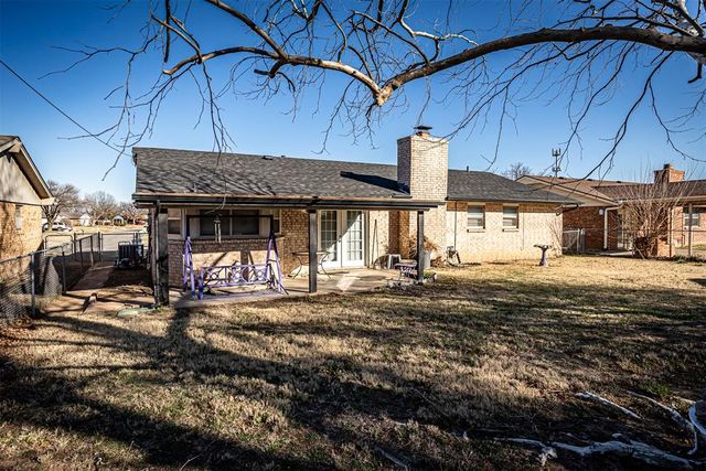 1610 NW 75th Street, Lawton, OK 73505