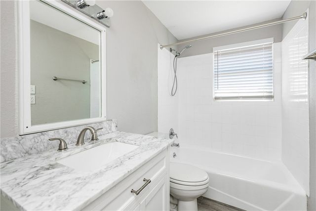 338 Belmont Dr SW, Corpus Christi, TX 78418