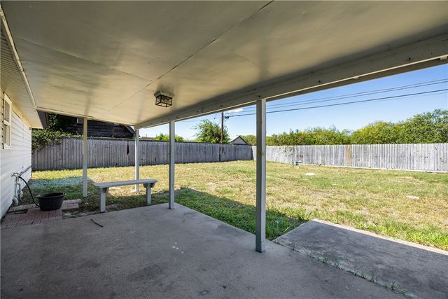 338 Belmont Dr SW, Corpus Christi, TX 78418