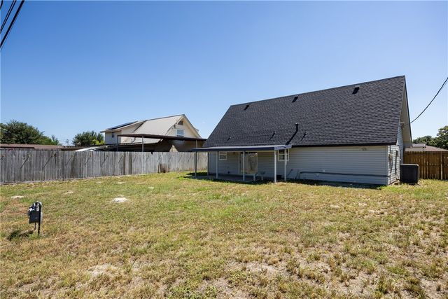 338 Belmont Dr SW, Corpus Christi, TX 78418