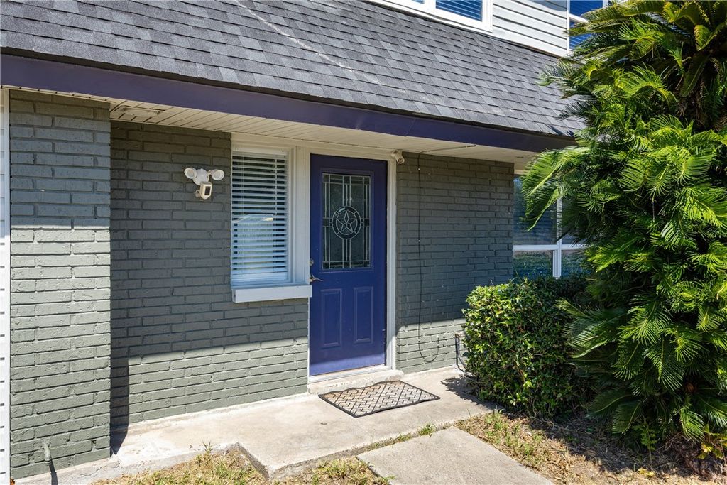 338 Belmont Dr SW, Corpus Christi, TX 78418 — photo 3