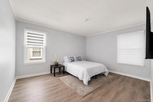 1042 N 7th Street, New Hyde Park, NY 11040