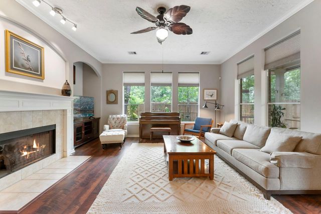 74 Shannon Green Court, The Woodlands, TX 77384