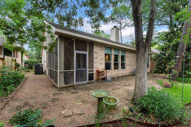 74 Shannon Green Court, The Woodlands, TX 77384