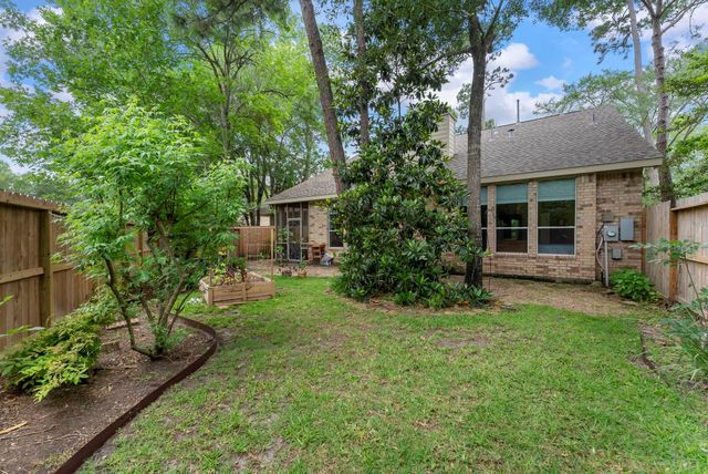 74 Shannon Green Court, The Woodlands, TX 77384