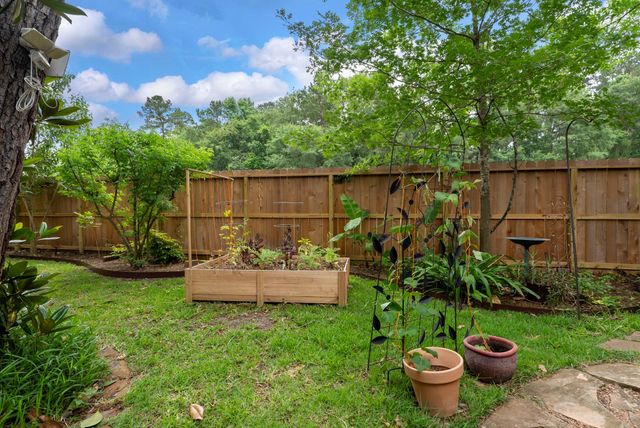 74 Shannon Green Court, The Woodlands, TX 77384