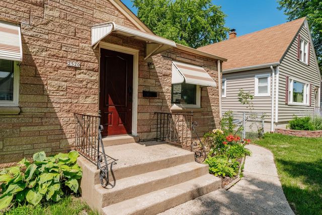 2520 W Morgan AVENUE, Milwaukee, WI 53221