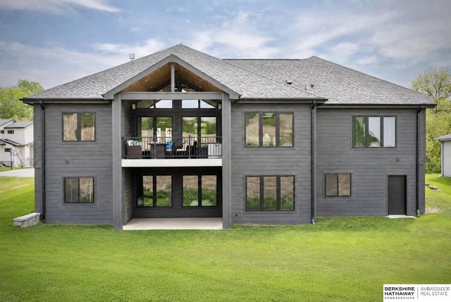 16011 N 2nd Street, Bennington, NE 68007