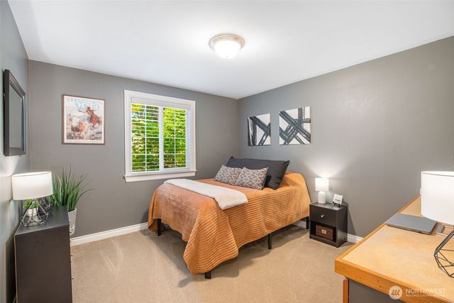 1905 216th Avenue SE, Sammamish, WA 98075