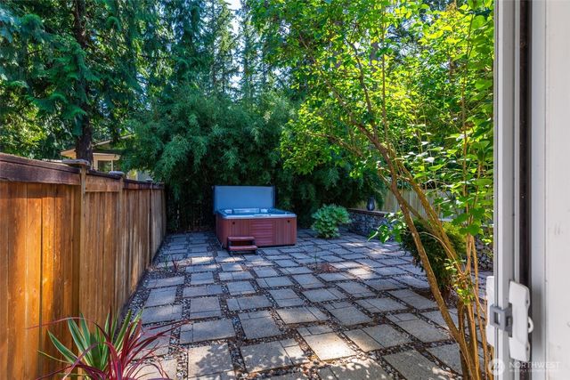 1905 216th Avenue SE, Sammamish, WA 98075