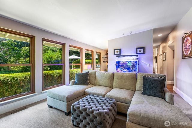 1905 216th Avenue SE, Sammamish, WA 98075