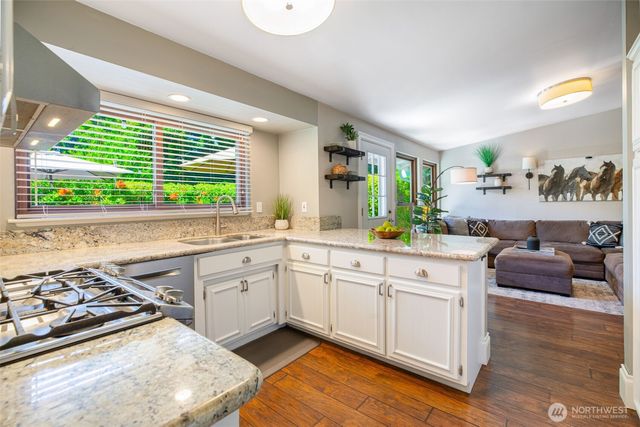 1905 216th Avenue SE, Sammamish, WA 98075