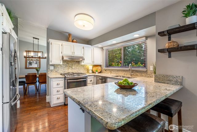 1905 216th Avenue SE, Sammamish, WA 98075