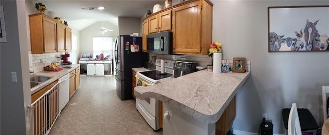 790 Myers Drive, Tonganoxie, KS 66086