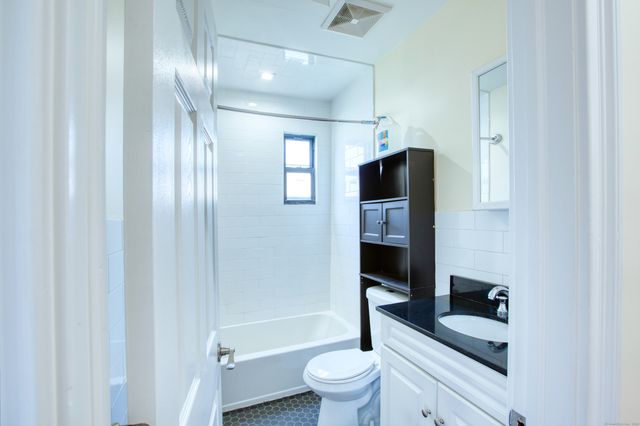 180 Willow Street 1st FL, Waterbury, CT 06710