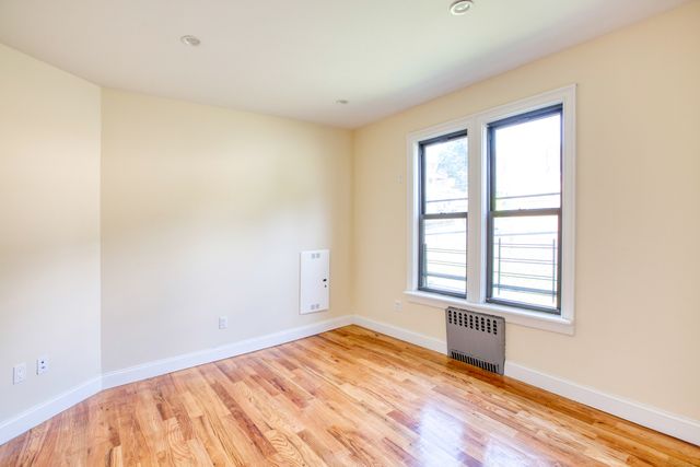 180 Willow Street 1st FL, Waterbury, CT 06710