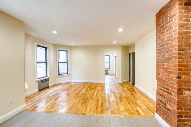 180 Willow Street 1st FL, Waterbury, CT 06710