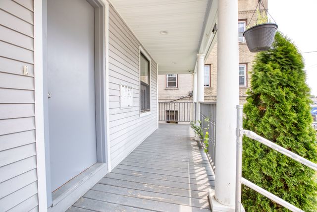 180 Willow Street 1st FL, Waterbury, CT 06710