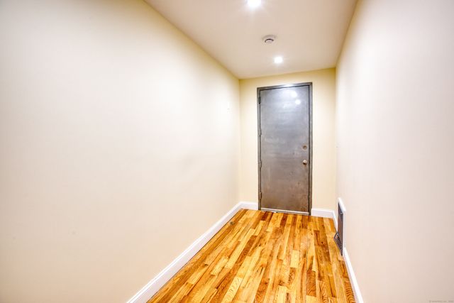 180 Willow Street 1st FL, Waterbury, CT 06710