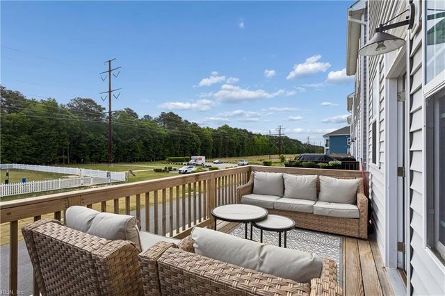 1510 Stanford LN, Newport News, VA 23608