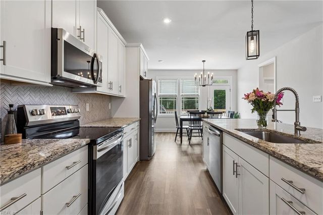 1510 Stanford LN, Newport News, VA 23608