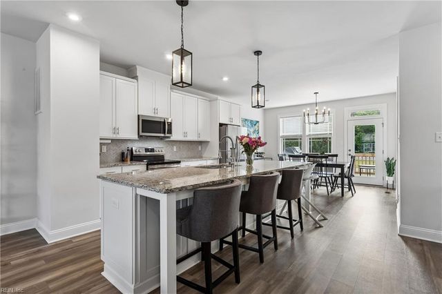 1510 Stanford LN, Newport News, VA 23608