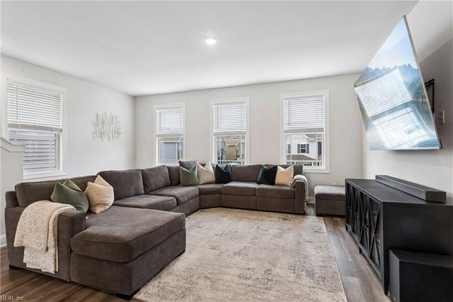 1510 Stanford LN, Newport News, VA 23608